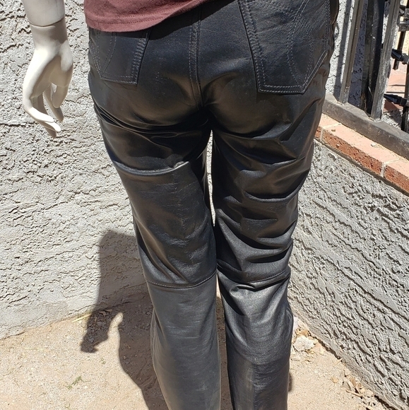 VINTAGE J. PAULO LEATHER HIGH-RISE‎ - Picture 5 of 9